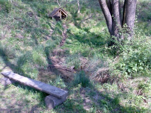 Úklid studánky na "popovsku" - 30.4.2007